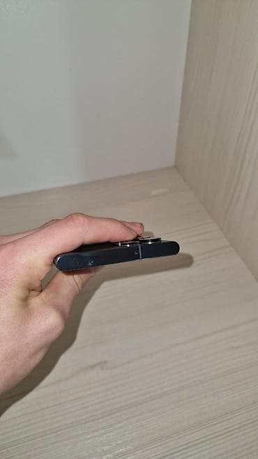 nintendo ds xl: Samsung Galaxy S22 Ultra, Б/у, 256 ГБ, цвет - Черный, 2 SIM, eSIM — 5