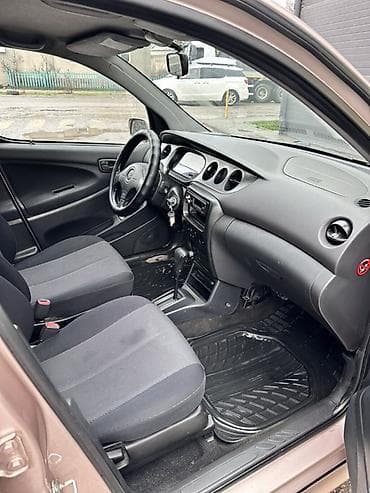 sprinter 4 4: Daihatsu YRV: 2004 г., 1.3 л, Автомат, Бензин, Хэтчбэк — 8