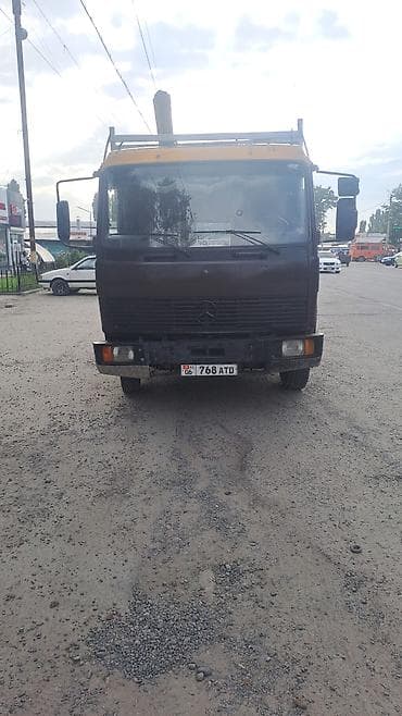 Жүк ташуучу унаа, Mercedes-Benz, Дубль — 1