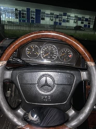 топливный бак на мерс 124: Mercedes-Benz W124: 1994 г., 3.2 л, Автомат, Газ — 7
