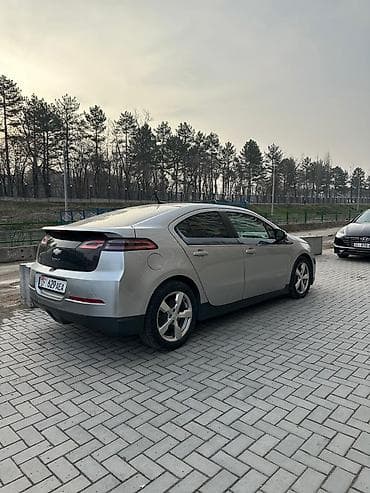 Chevrolet Volt: 2011 г., 1.4 л, Автомат, Гибрид, Хэтчбэк — 2