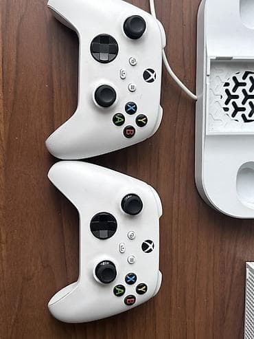 Продаю Xbox Series S в идеальном состоянии. Характеристики: • SSD 512 — 3