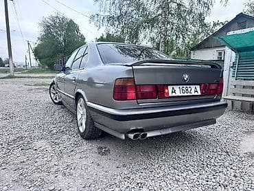 a 210: BMW 5 series: 1989 г., Седан — 4