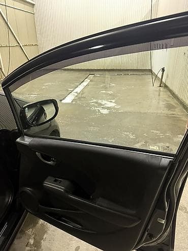 Унаа: Honda Jazz: 2009 г., 1.3 л, Кол менен иштөөчү, Бензин, Хетчбек — 10