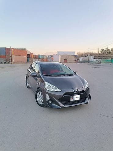 corolla levin: Toyota Prius C: 2017 г., 1.5 л, Вариатор, Гибрид, Хэтчбэк — 1