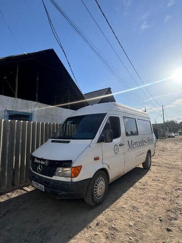 мерс 124 2 2 автомат: Жеңил жүк ташуучу унаа, Mercedes-Benz, Стандарт, 3 т, Колдонулган — 10