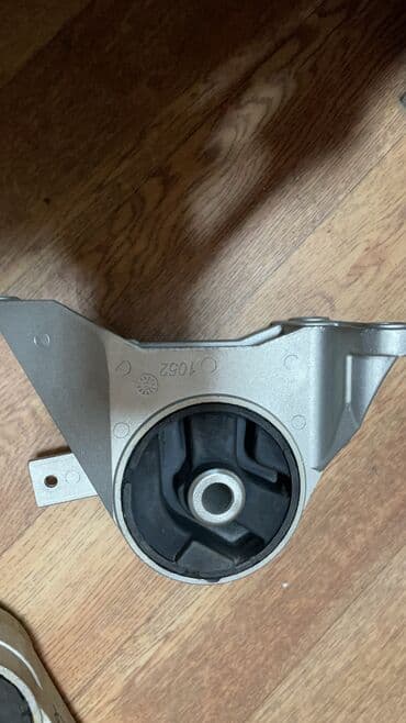 Подушка коробки передач Opel 2000 г., Оригинал