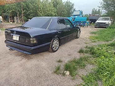 Mercedes-Benz W124: 1995 г., 3.2 л, Автомат, Бензин, Седан — 4