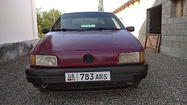 Volkswagen Passat: 1989 г., 1.8 л, Механика, Бензин, Седан