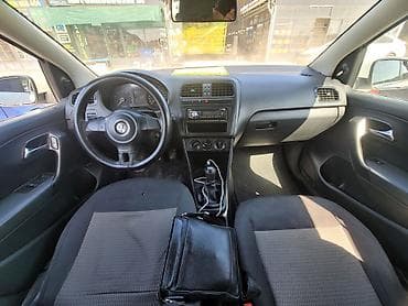 mini cooper: Volkswagen Polo: 2014 г., 1.6 л, Механика, Бензин, Седан — 7
