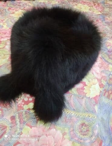 шапку с перчатками: Меховая шапка (песец) в отличном состоянии, носили пару раз — 1