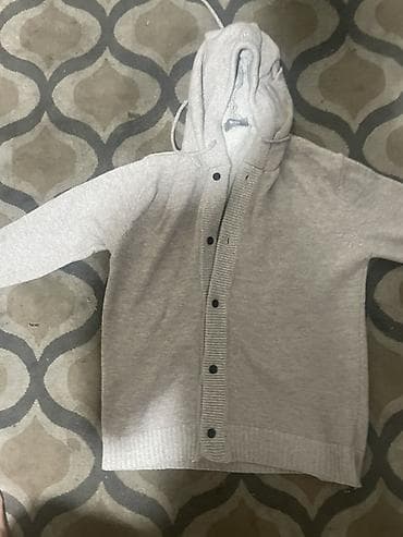Атайын кийим: Серая вязаная худи-кардиган на кнопках. - Тип: трикотажная кофта с — 1