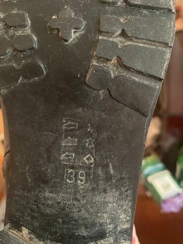 женские слипоны больших размеров: Продаю кожаную обувь, у женских не скользкая подошва. Забрать в 4 — 3