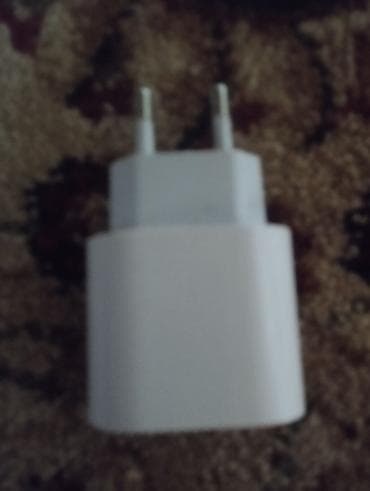 зарядку: Сетевой адаптер питания USB‑C — 1