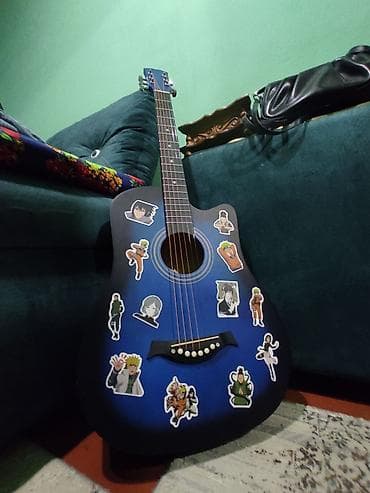 Синтезаторы: Акустическая гитара 6‑струнная, форма корпуса Dreadnought с вырезом — 1