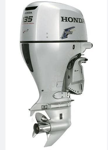 Подвесной лодочный мотор Хонда Ямаха Honda 2016 года выпуска BF135 сил