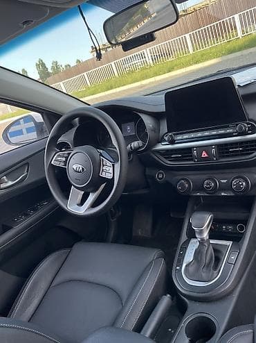 deepal so7: Kia K3: 2019 г., 1.6 л, Бензин, Хэтчбэк — 9