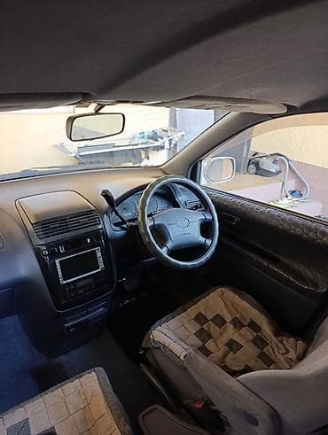 тайотв ист: Toyota Gaia: 2000 г., 2 л, Автомат, Бензин, Минивэн — 8