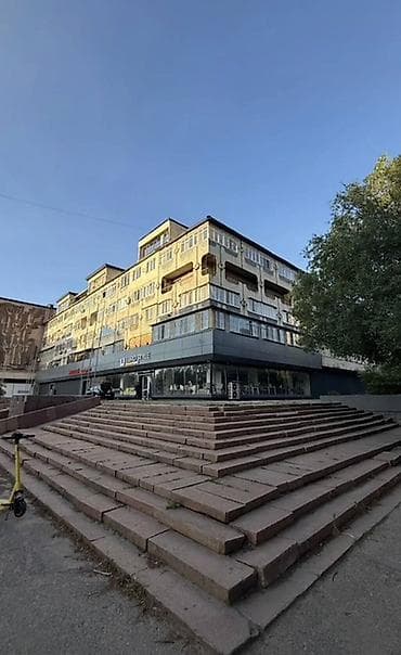 5: 3 комнаты, 73 м², 8 мкр Индивидуалка, 2 этаж, Косметический ремонт — 1