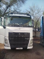 автомобили для инвалидов с ручным управлением: Тягач, Volvo, 2014 г., Шторный — 6