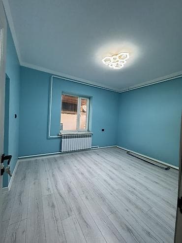 на день дом: Продаётся жилой дом с хозяйственными постройками и просторным двором — 10