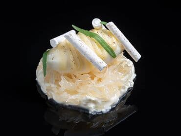 помошник повар: Работал Итальянской, Французской, Грузинской, Русской ( Царской — 2