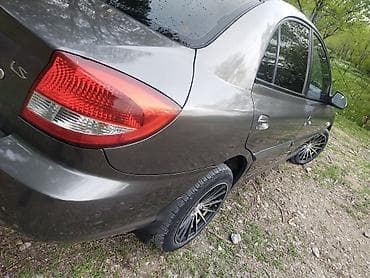 Kia Rio: 2005 г., 1.4 л, Ручные, Бензин, Седан
