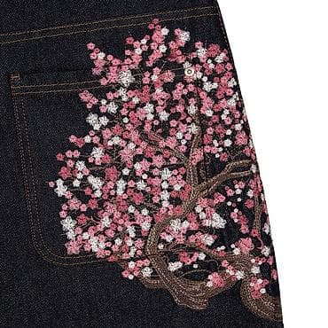 немецкая обувь бишкек фото: Джинсы из плотного тёмно‑синего денима с вышивкой сакуры На заказ,нет — 5