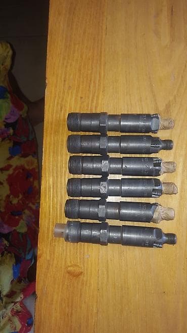 606: Mercedes 210 124 двигатель 606 новые форсунки оригинальные немецкие — 1