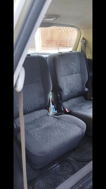 араб 2 бак: Toyota Avensis Verso: 2004 г., 2 л, Автомат, Бензин, Минивэн — 6