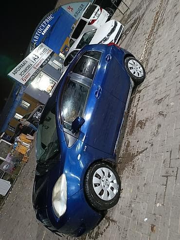 Toyota: Toyota Yaris: 2008 г., Бензин, Хэтчбэк — 1