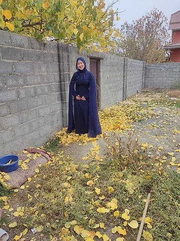 хиджап кийимдер: Кече көйнөгү, Классикалык, Узун модель, Шифон, Жеңдери менен, Пайеткалары менен, M — 4