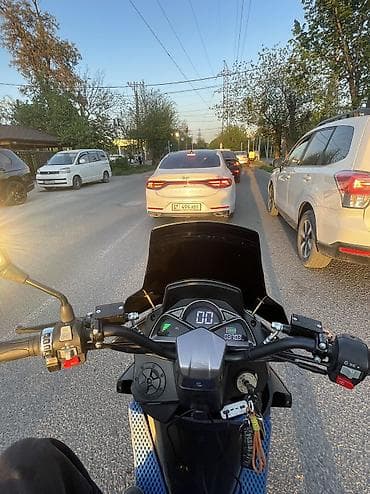 скутр макси: Продаю скутер макси в хорошем состоянии 150 кубов тяга бомба торг есть — 9