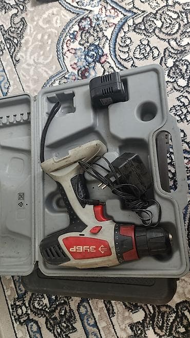 лазер продаю: Лобзик Bosch PST 650 в кейсе - Мощность 500 Вт - Частота ходов: до — 3