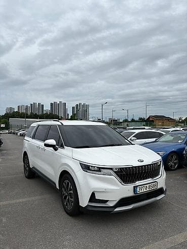 mini v: Kia Carnival: 2021 г., Автомат, Минивэн — 1
