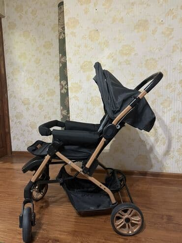 фирменная коляска: Коляска, цвет - Золотой, Б/у — 2