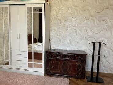 дом для встречи гостей: Доброго времени суток Каракол! 📍В городе Каракол в гостевом доме — 17