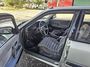 geely mongaro: Mazda 626: 1991 г., 2 л, Ручные, Бензин, Хэтчбэк — 7