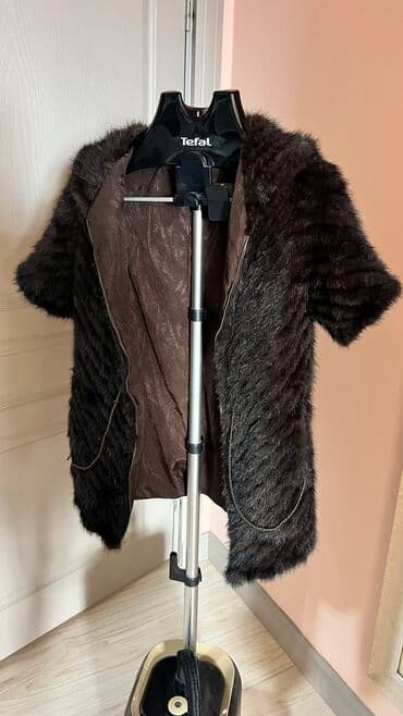 Жынсылар: Продаю норковую жилетку с капюшоном. Размер S. Состояние 8 из 10ти — 2
