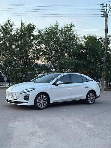 byd e9: Huanghai : 2022 г., 0.7 л, Автомат, Электромобиль, Седан — 2