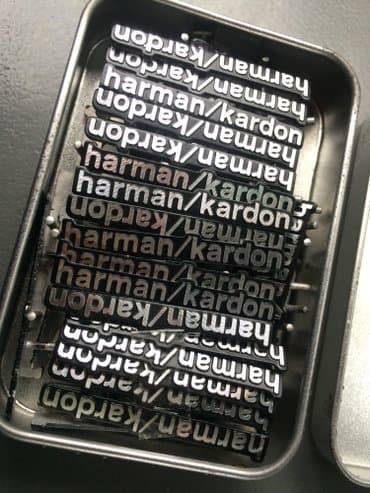 мерседес 210 2 2: Hamman kardon 180 с -1 шт, металическая гравировка 3D оригинал — 5