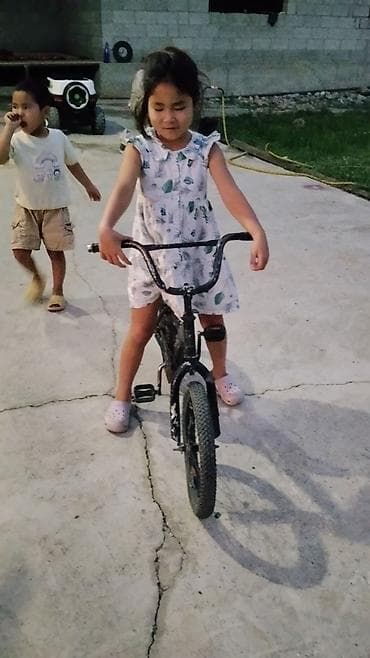 квадроцикл 12 лет: Детские велосипеды (2 шт.) 1) Малый BMX-тип: - Колеса около 16" - — 2
