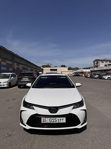 Toyota Corolla: 2020 г., 1.8 л, Гибрид, Седан