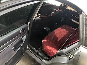 Транспорт: Audi A4: 1996 г., 1.8 л, Механика, Бензин, Седан — 5