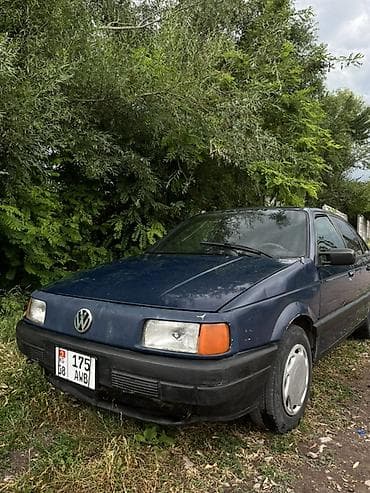 mini kooper: Volkswagen Passat: 1991 г., Седан — 4