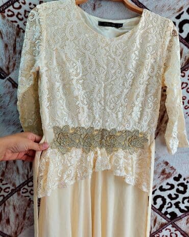 прокат вечерних платьев больших размеров: Много вечерних платей. Надеты были всего по одному разу. размеры — 2