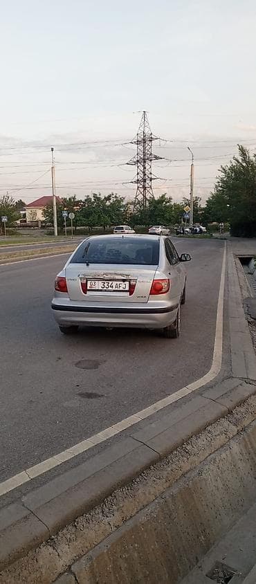 hundai: Hyundai Elantra: 2005 г., 1.6 л, Механика, Лифтбек — 1