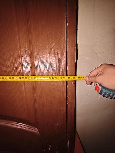 куплю дерево дуб: Межкомнатная дверь коричневая, с рельефными панелями (овальная — 2