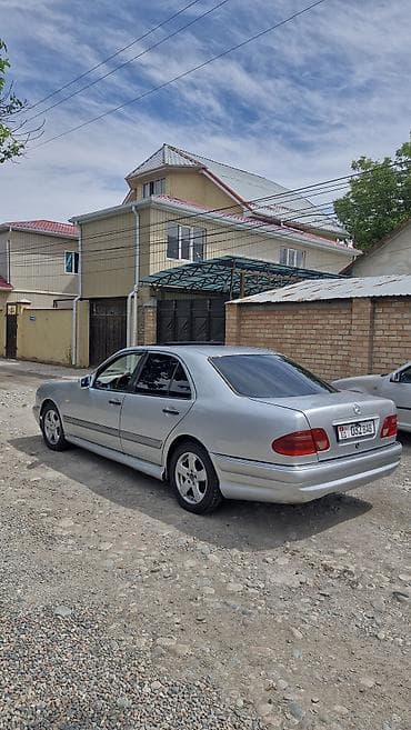 Mercedes-Benz E-Class: 1995 г., Седан — 6