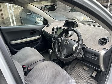 e2 byd: Toyota Ist: 2003 г., 1.3 л, Автомат, Бензин, Хэтчбэк — 7